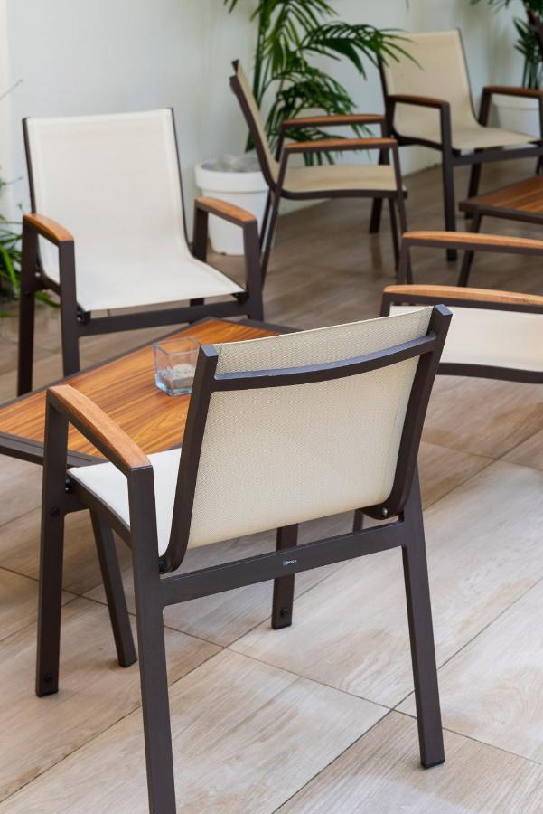 Hotel Rondinella E Viola Римини Екстериор снимка